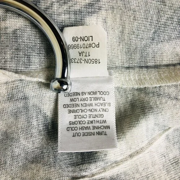 One World Womens Flutter Sleeve Top Sz Large Floral Pattern Embellished - Picture 11 of 11